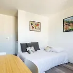 One Night In - Nuit à Appartement *